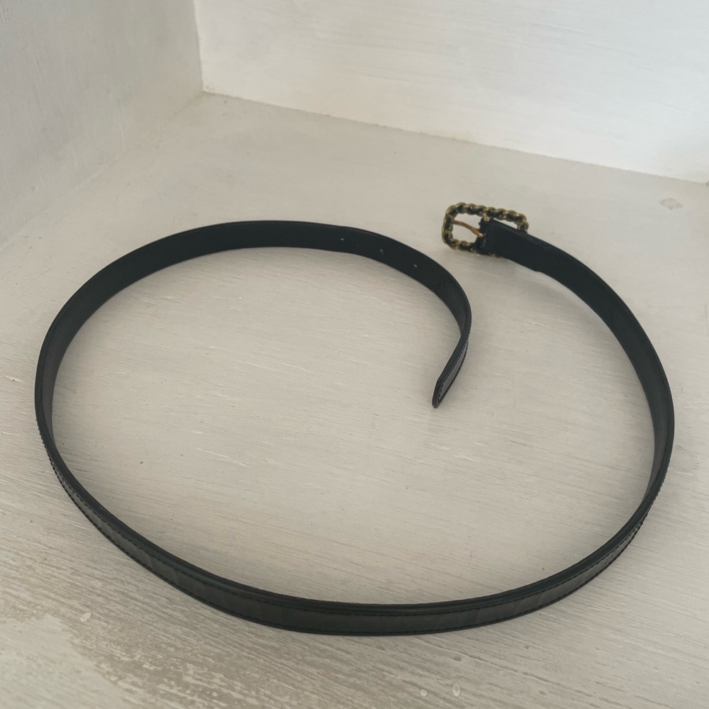 WINTER SPECIAL SALE‼️ Authentic vintage Chanel black patent leather waist belt - Picture 4 of 8